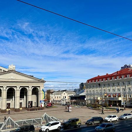 Lux Apartments In The City Center With A Coffee Machine, View Of A Theater, Near Zlata Plaza Ровно Экстерьер фото