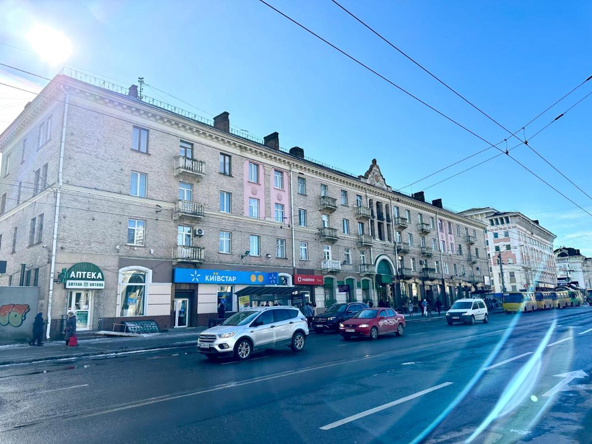 Lux Apartments In The City Center With A Coffee Machine, View Of A Theater, Near Zlata Plaza Ровно Экстерьер фото