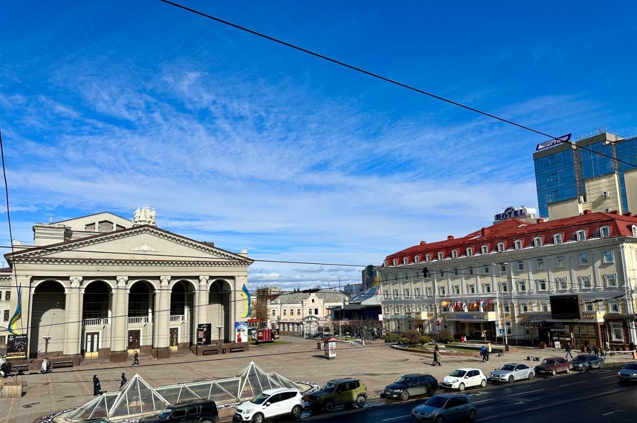 Lux Apartments In The City Center With A Coffee Machine, View Of A Theater, Near Zlata Plaza Ровно Экстерьер фото